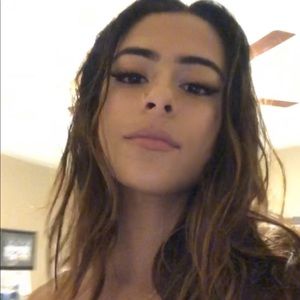 Meet your Posher, Manuela